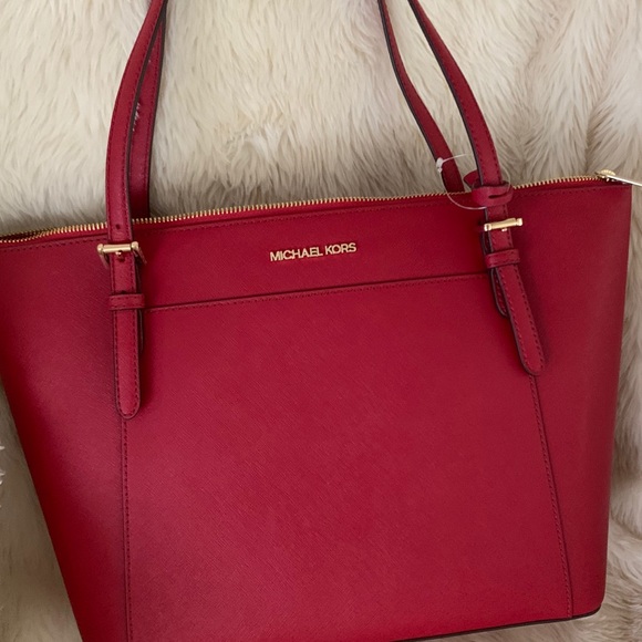 MICHAEL KORS TOTE & WRISTLET. SCARLET. NWT… - Picture 9 of 16